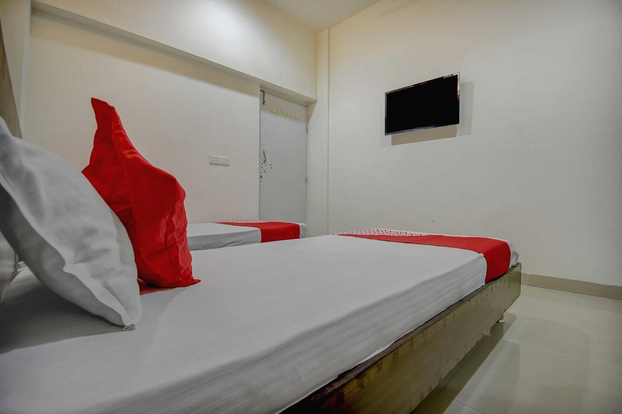 Hotel O Plus Corporate One Khapa  Exterior photo