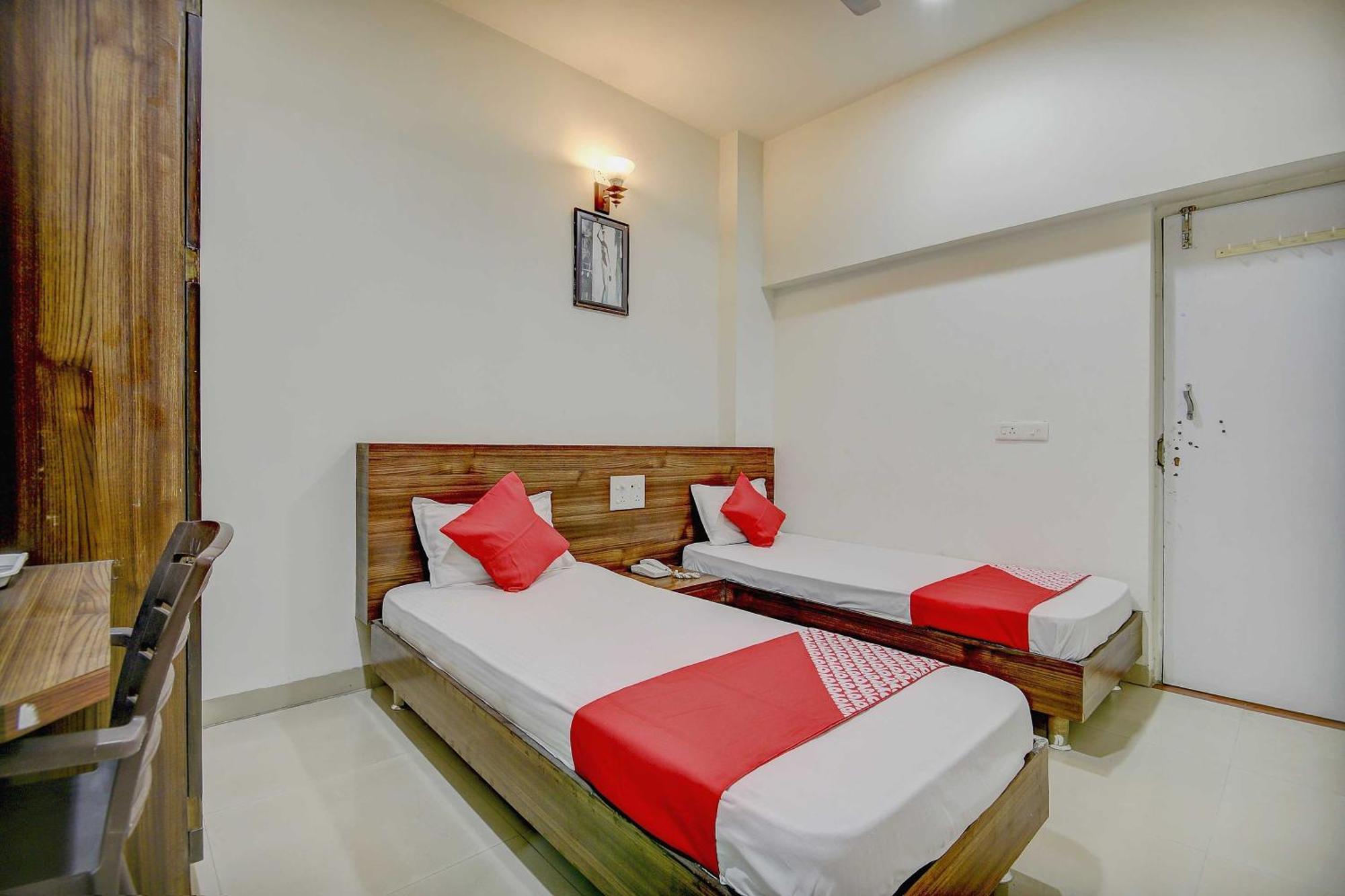 Hotel O Plus Corporate One Khapa  Exterior photo
