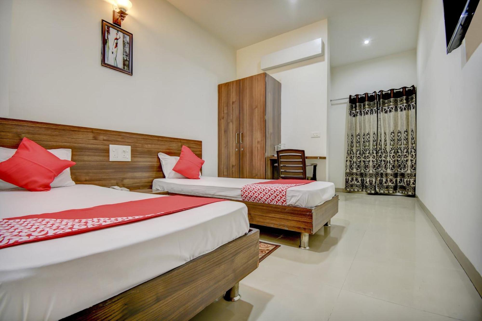 Hotel O Plus Corporate One Khapa  Exterior photo